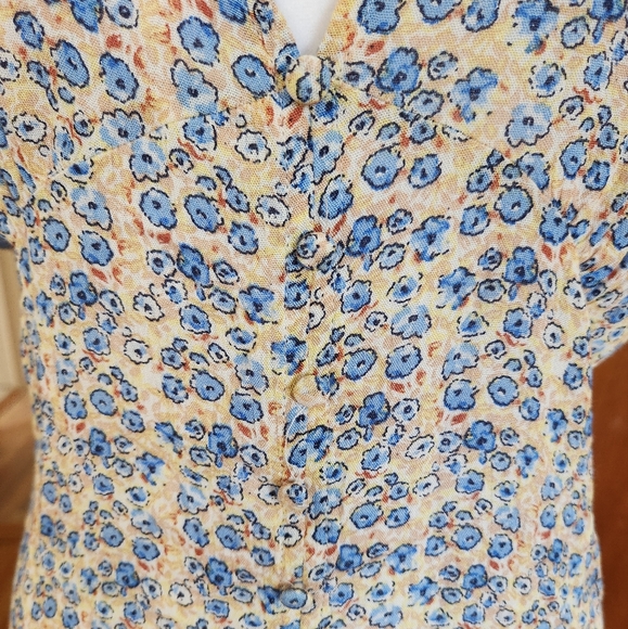 New Small En Creme Yellow Floral Collared Mini Dress - Picture 7 of 12